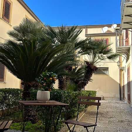 Corte Dei Re Di Palermo Apartment Bagian luar foto