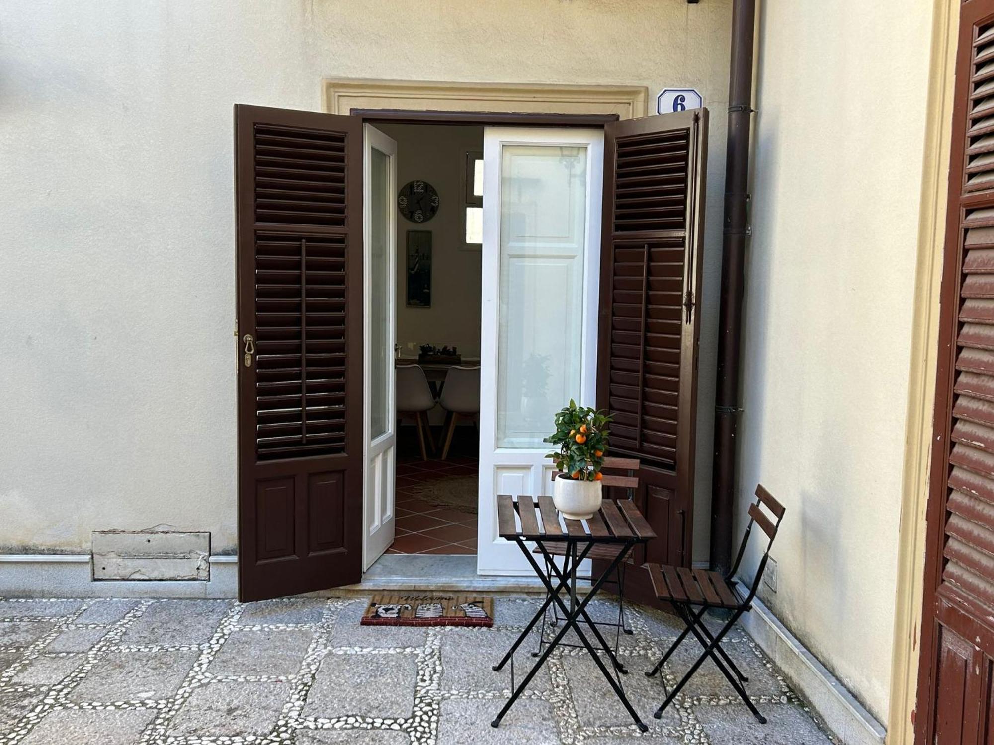 Corte Dei Re Di Palermo Apartment Bagian luar foto